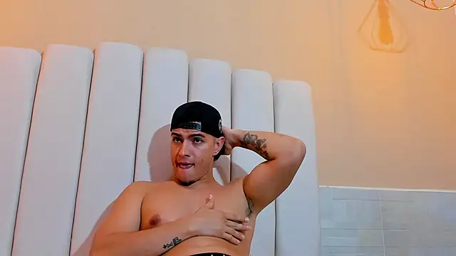 DAVID VICTORIAA online show from 12, 3, 2025