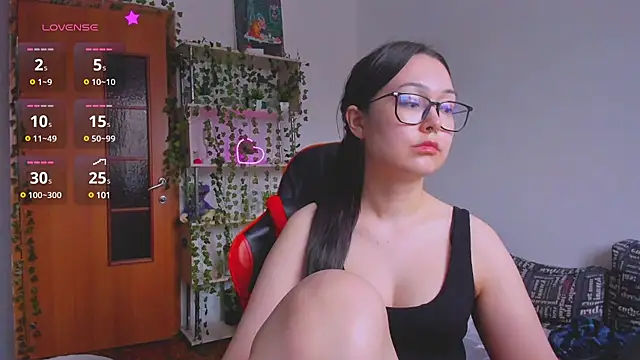 kittenrisha online show from 24, 2, 2025