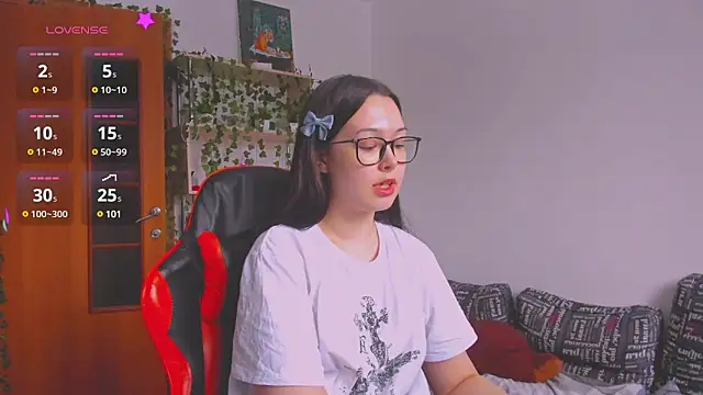 kittenrisha online show from 26, 2, 2025