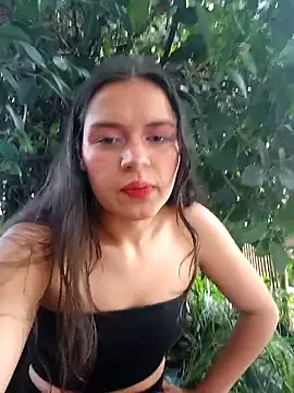 Danni shy online show from 19, 6, 2026