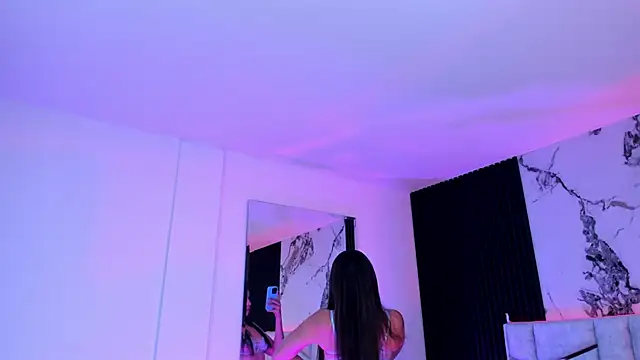 daniiphoeniixx online show from 1, 10, 2025