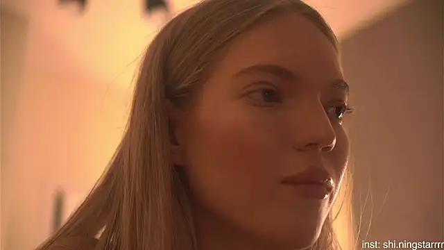 alittlestarrr online show from 26, 2, 2025