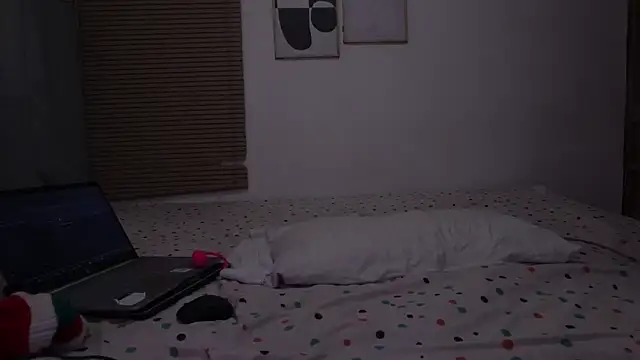 womantall99 online show from 24, 3, 2026