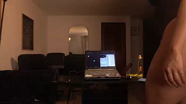 Snapshot of womantall99 chatting on 17, 10, 2025 womantall99 online show from 17, 10, 2025