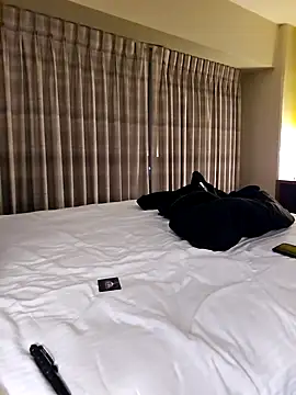 Snapshot of StruggleSnuggles chatting on 5, 1, 2025 StruggleSnuggles online show from 5, 1, 2025