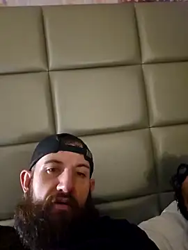 Snapshot of StruggleSnuggles chatting on 5, 1, 2025 StruggleSnuggles online show from 5, 1, 2025