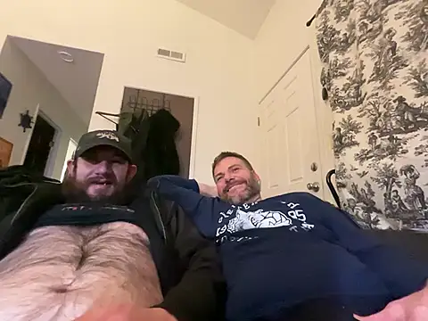 Snapshot of StruggleSnuggles chatting on 2, 1, 2025 StruggleSnuggles online show from 2, 1, 2025