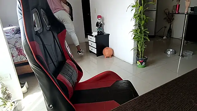 Adam Valenciia online show from 25, 3, 2026