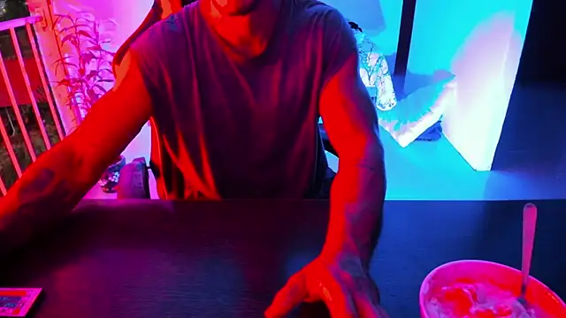 Adam Valenciia online show from 5, 10, 2025