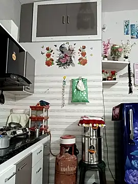 Best-Couple online show from 3, 11, 2025