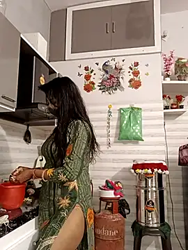 Best-Couple online show from 5, 11, 2025