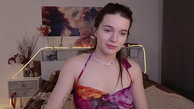 Nellie Medina online show from 4, 6, 2026