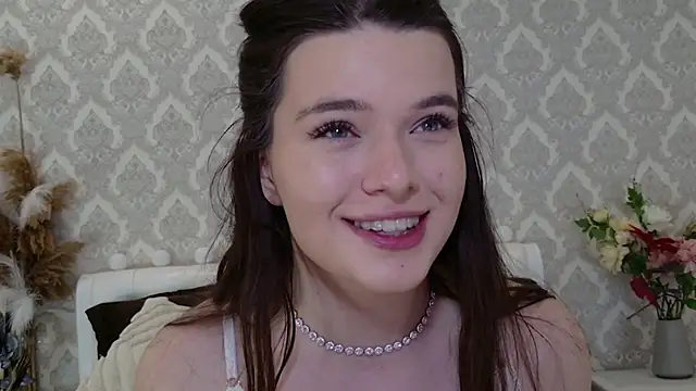 Nellie Medina online show from 11, 3, 2025