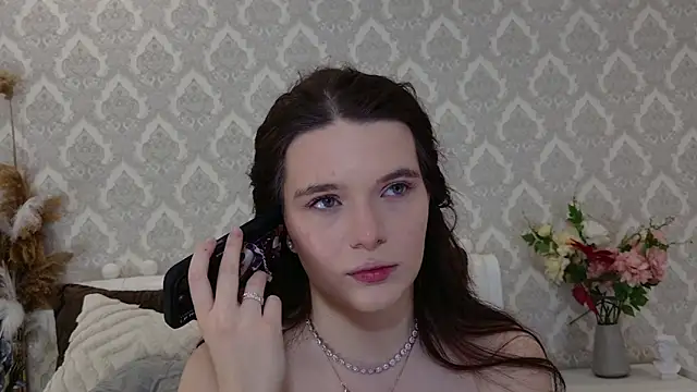 Nellie Medina online show from 3, 3, 2025