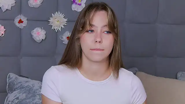 Snapshot of TheEmma chatting on 26, 9, 2025 TheEmma online show from 26, 9, 2025