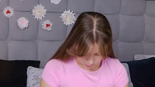 Snapshot of TheEmma chatting on 19, 9, 2025 TheEmma online show from 19, 9, 2025