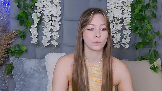 Snapshot of TheEmma chatting on 14, 10, 2025 TheEmma online show from 14, 10, 2025