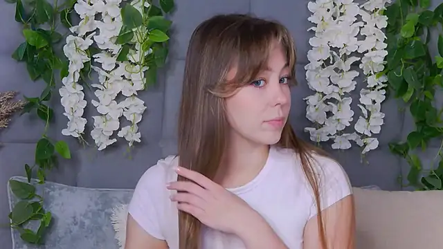 Snapshot of TheEmma chatting on 17, 10, 2025 TheEmma online show from 17, 10, 2025