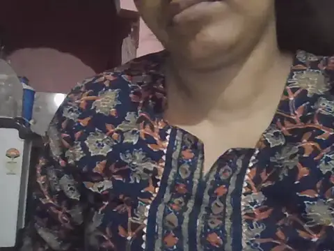 Hot-shanvi online show from 8, 9, 2025