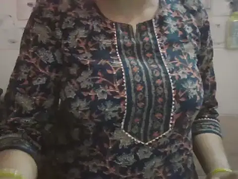 Hot-shanvi online show from 23, 3, 2025