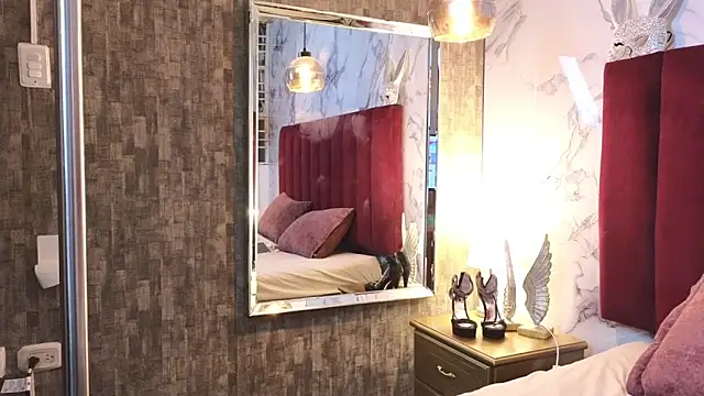 KRYSSTARITTER4 online show from 25, 9, 2025