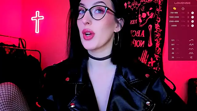 Miss Alice   online show from 5, 10, 2025