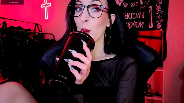 Miss Alice   online show from 26, 5, 2026
