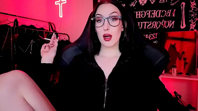 Miss Alice   online show from 13, 5, 2026