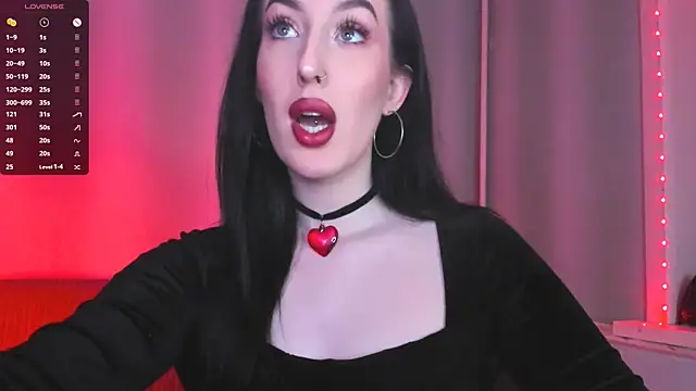 Miss Alice   online show from 25, 1, 2025