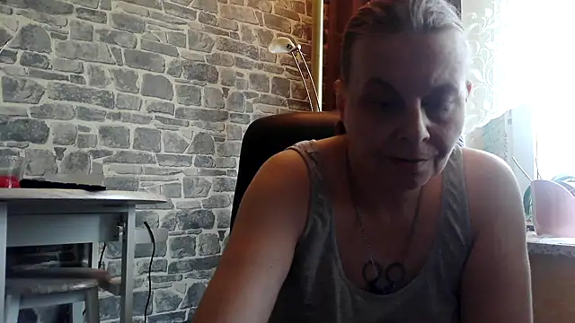 Sweet Phoenix online show from 28, 2, 2025