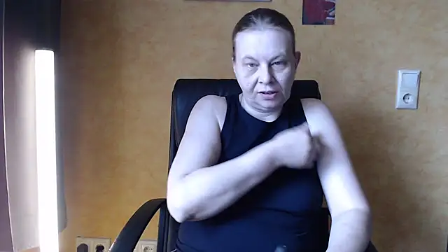 Sweet Phoenix online show from 22, 9, 2025