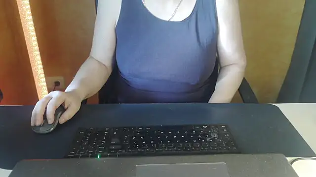 Sweet Phoenix online show from 17, 5, 2026