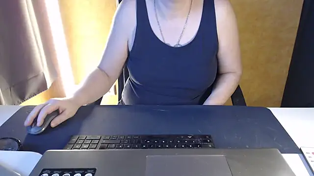 Sweet Phoenix online show from 18, 2, 2026