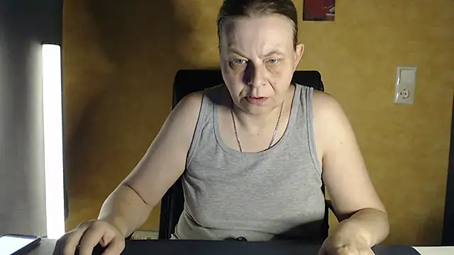 Sweet Phoenix online show from 26, 9, 2025