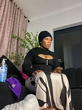 Thando04 online show from 21, 12, 2025