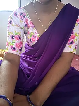 Snapshot of lovelygirl4567 chatting on 18, 4, 2026 lovelygirl4567 online show from 18, 4, 2026