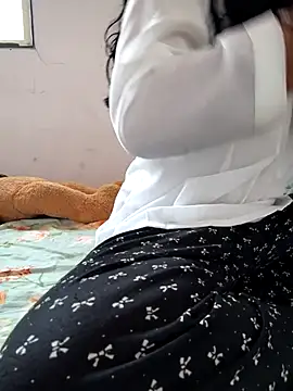 Snapshot of lovelygirl4567 chatting on 1, 5, 2026 lovelygirl4567 online show from 1, 5, 2026