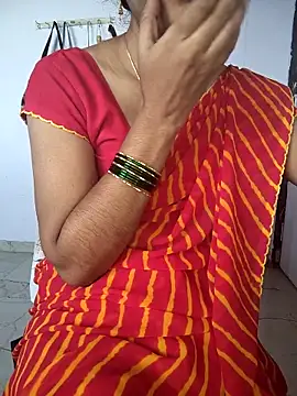 lovelygirl4567 online show from 18, 12, 2025