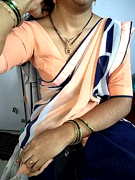 lovelygirl4567 online show from 6, 1, 2026