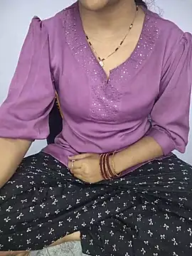 lovelygirl4567 online show from 10, 7, 2026