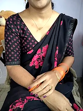 lovelygirl4567 online show from 19, 11, 2025