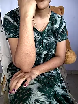 lovelygirl4567 online show from 24, 11, 2025