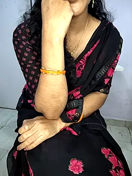 lovelygirl4567 online show from 4, 11, 2025