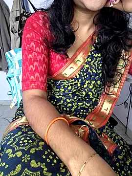 lovelygirl4567 online show from 1, 12, 2025