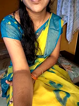 lovelygirl4567 online show from 13, 10, 2025