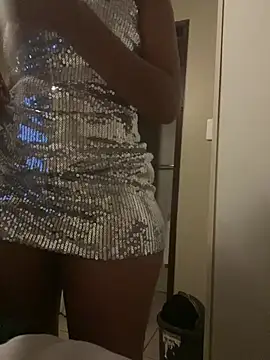 CurvyQueen19 online show from 4, 3, 2026