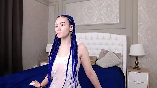 Little  Iris online show from 18, 3, 2025