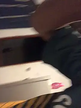 Snapshot of MKbesxxx chatting on 12, 10, 2025 MKbesxxx online show from 12, 10, 2025