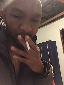 Snapshot of MKbesxxx chatting on 9, 9, 2025 MKbesxxx online show from 9, 9, 2025