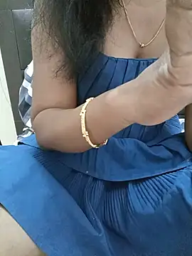 Snapshot of Tamil_Vishalini chatting on 12, 7, 2026 Tamil Vishalini online show from 12, 7, 2026